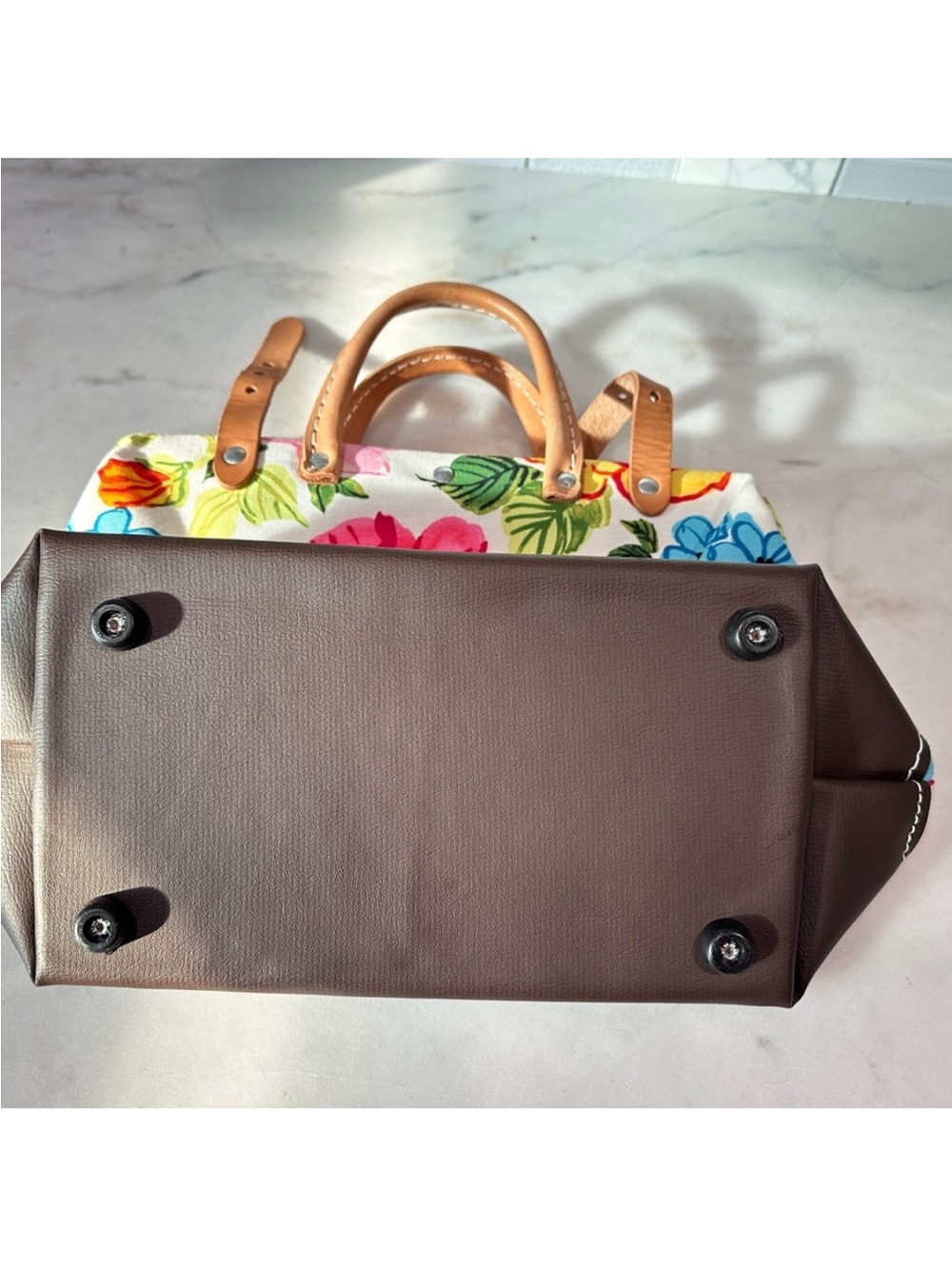 🌺Stunning Floral Hand Bag with Brown Trim - Picture 9 of 12